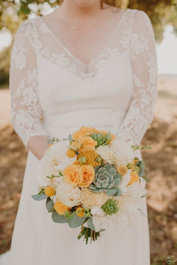 bouquet de mariee avec succulente pour un mariage acidulé